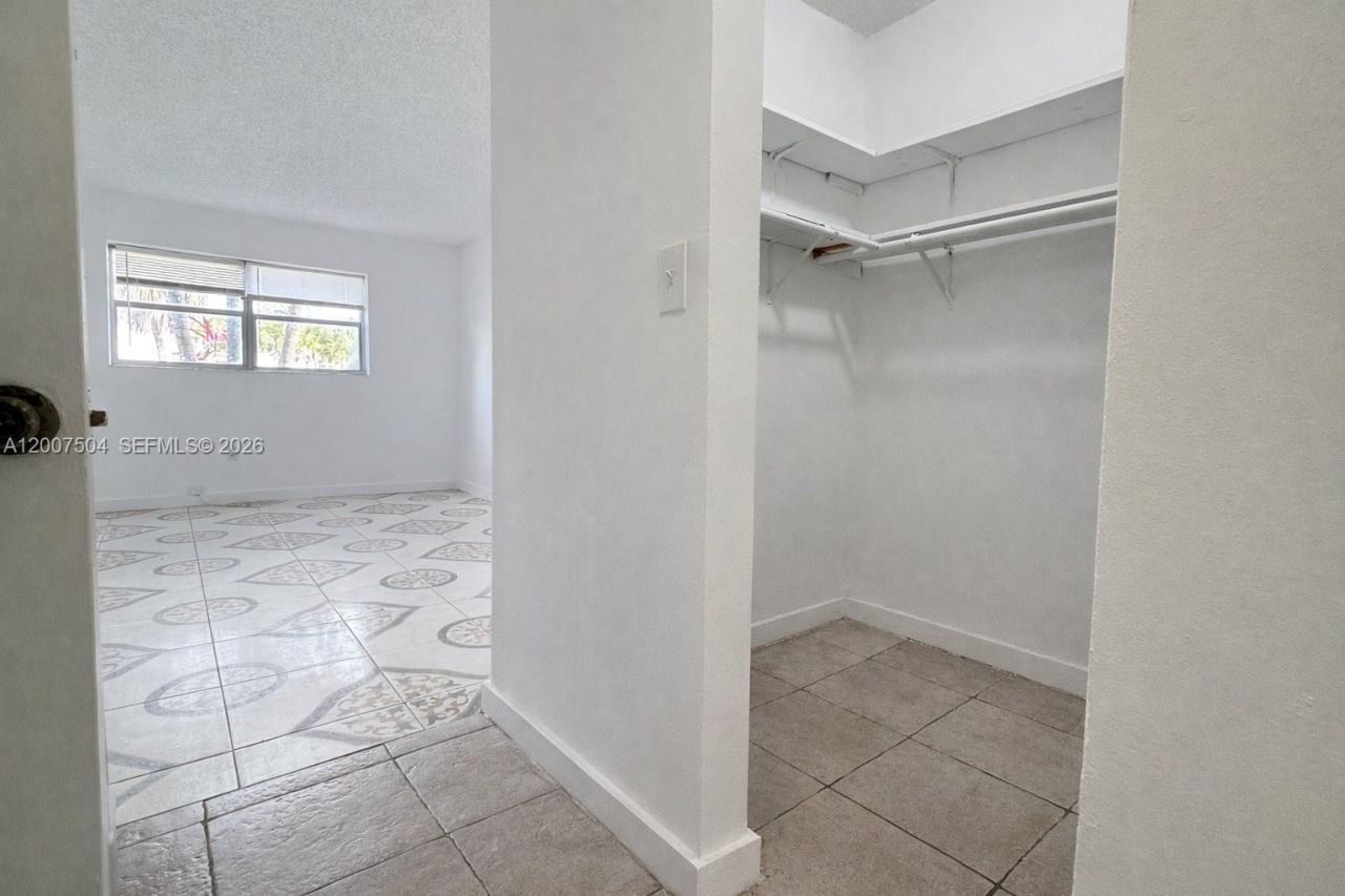 3700 NW 21st St, Unit 109, Lauderdale Lakes, FL 33311 Photo