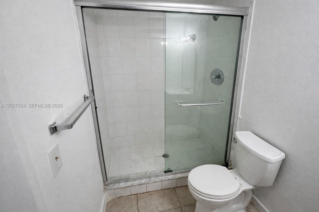 3700 NW 21st St, Unit 109, Lauderdale Lakes, FL 33311 Photo