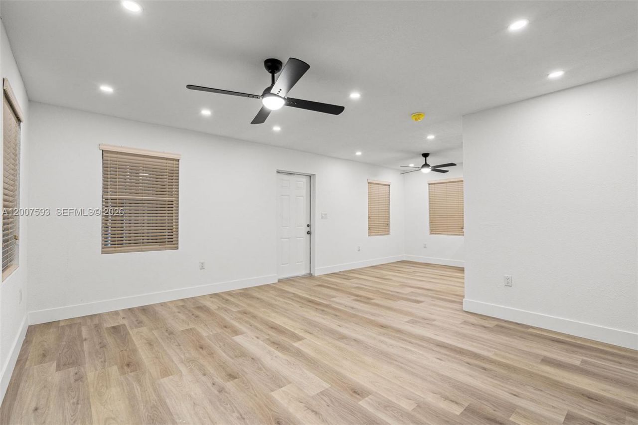 12245 SW 201st Ter, Miami, FL 33177 Photo