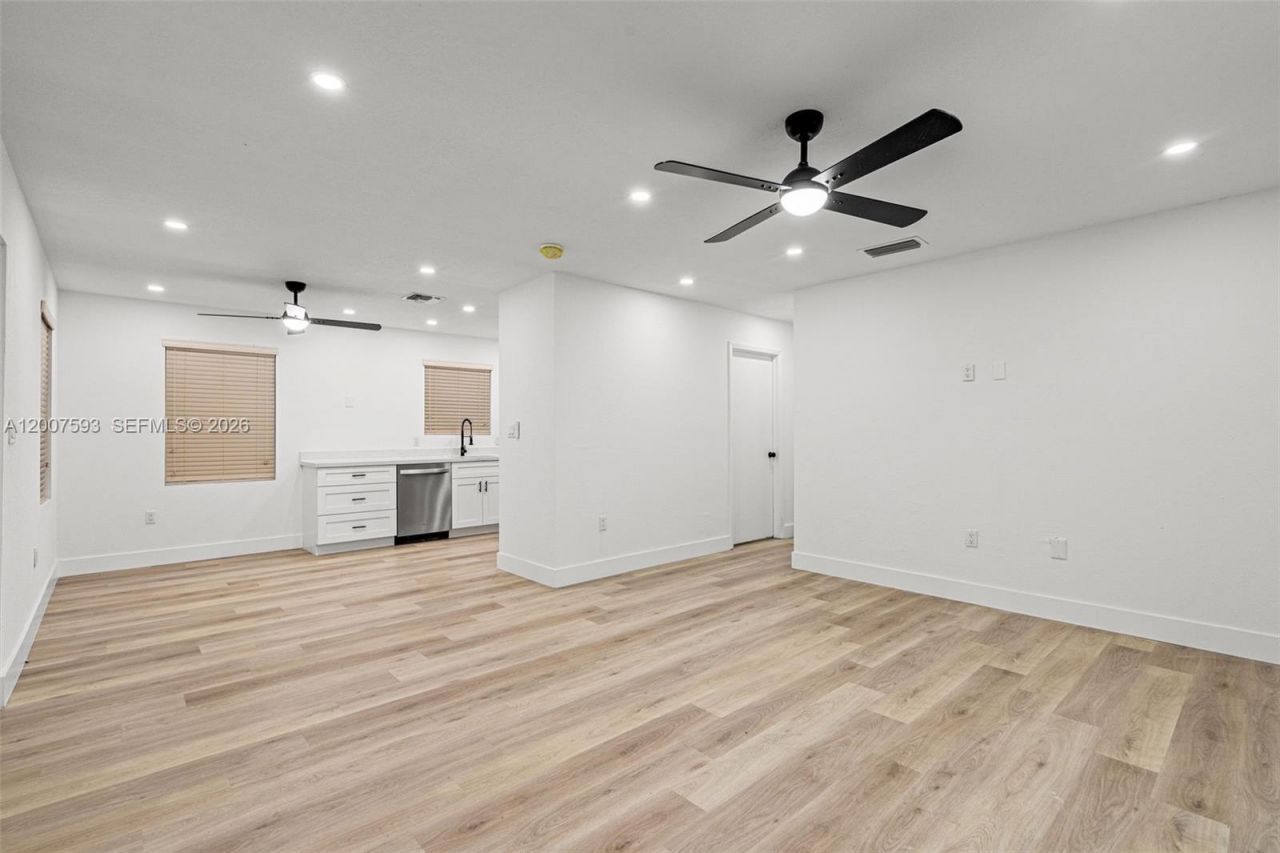 12245 SW 201st Ter, Miami, FL 33177 Photo