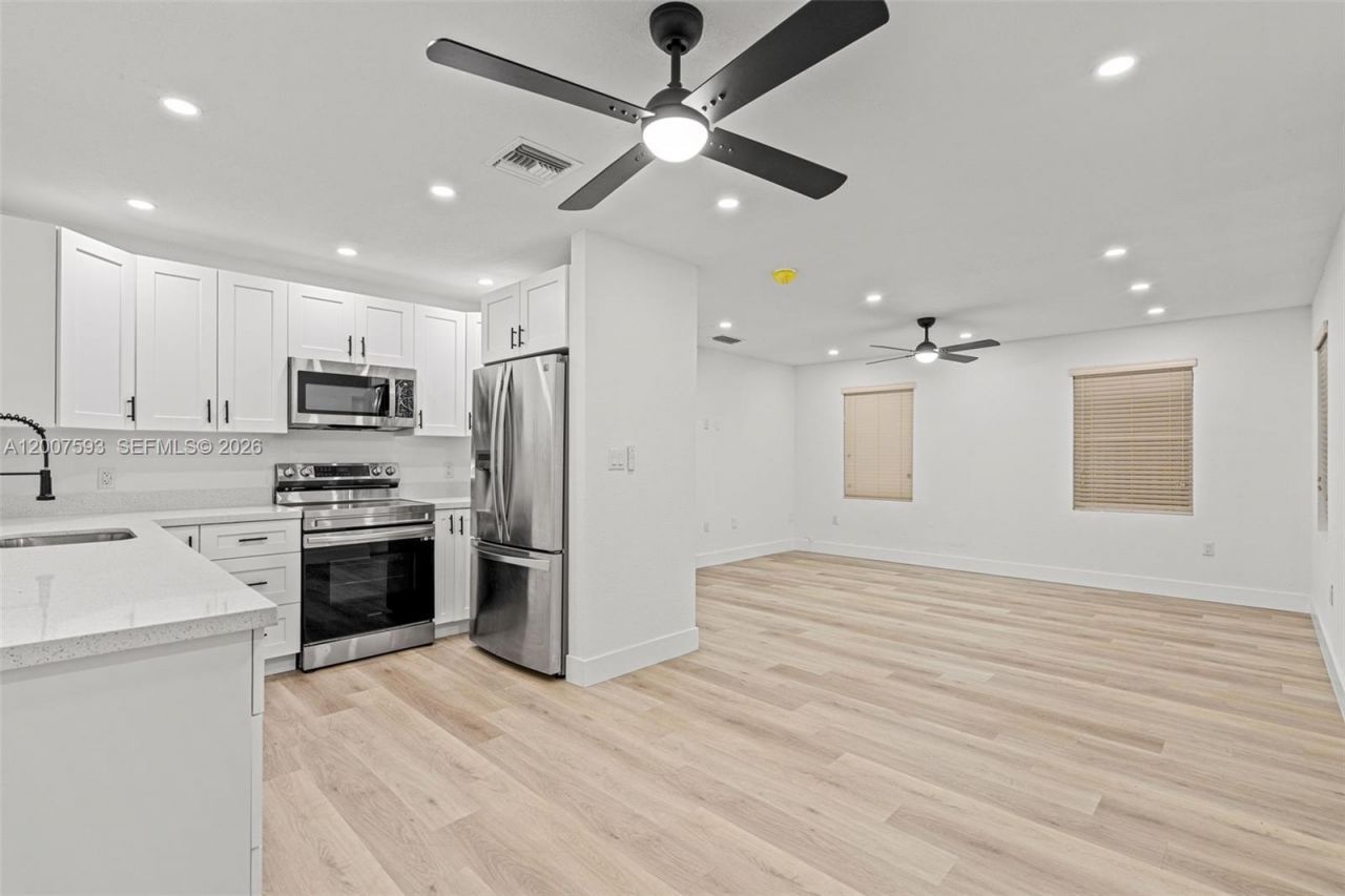 12245 SW 201st Ter, Miami, FL 33177 Photo