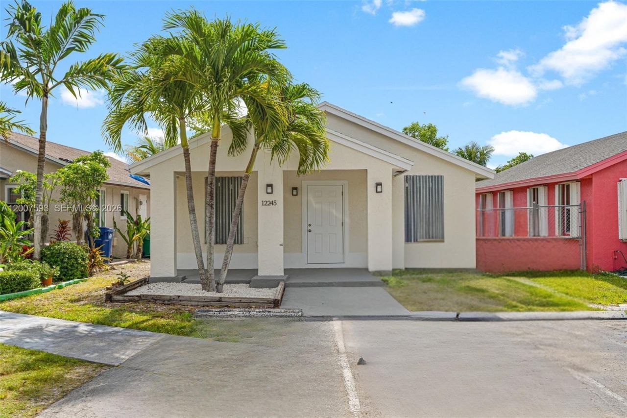 12245 SW 201st Ter, Miami, FL 33177 Photo