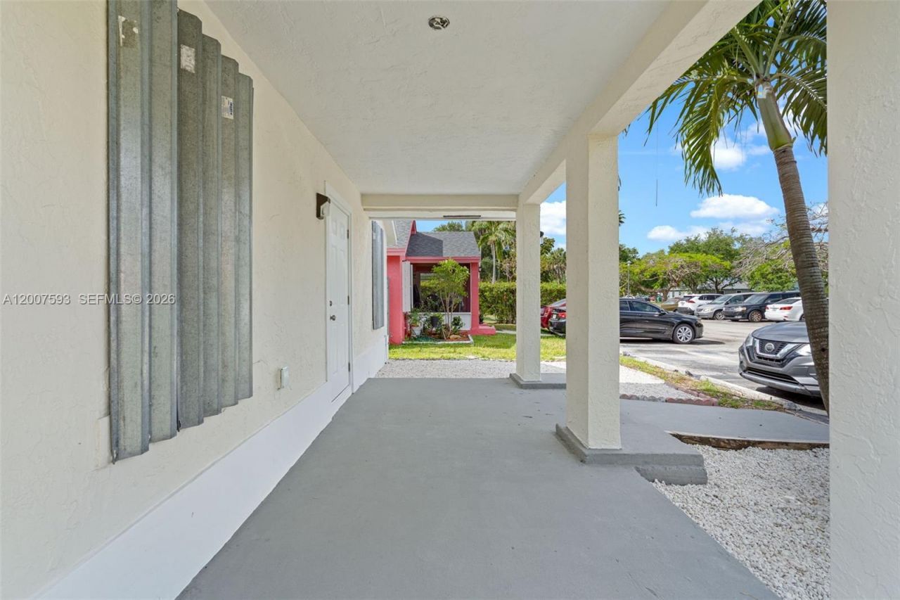 12245 SW 201st Ter, Miami, FL 33177 Photo