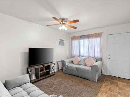 180 E J St, Oakdale, CA 95361 Photo