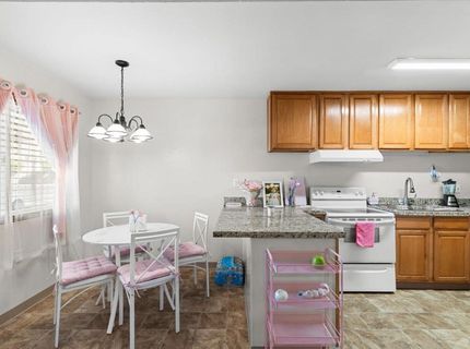 180 E J St, Oakdale, CA 95361 Photo