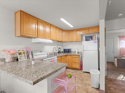 180 E J St, Oakdale, CA 95361 Photo