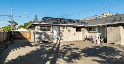 180 E J St, Oakdale, CA 95361 Photo