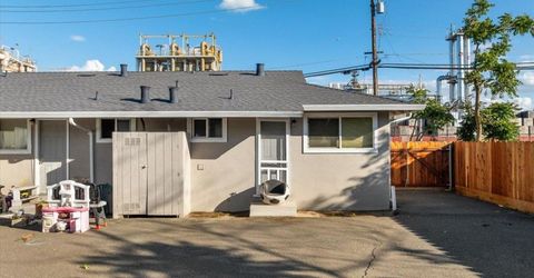 180 E J St, Oakdale, CA 95361 Photo