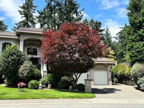 4638 Boulderwood Dr , Saanich, BC V8Y 3G5