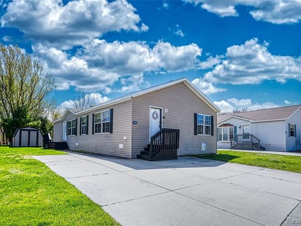 280 Pompano Court , Lapeer Twp, MI 48446