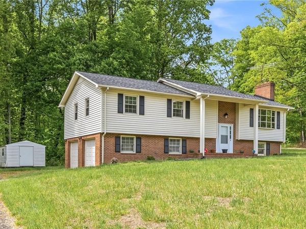 104 Windover Drive, Pinnacle, NC 27043