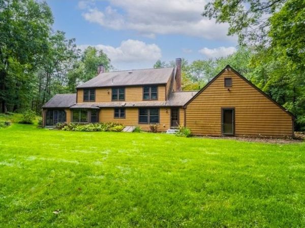 81 Draper Rd, Wayland, MA 01778