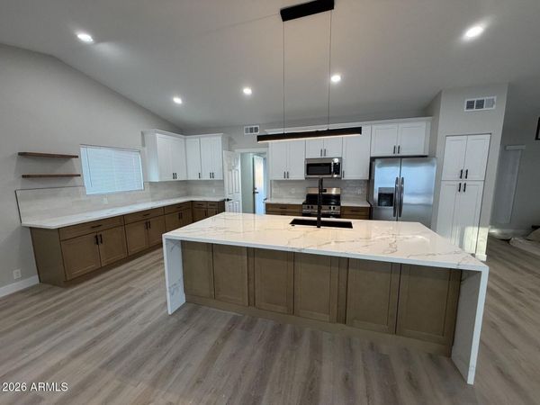 6726 N 79TH Avenue, Glendale, AZ 85303