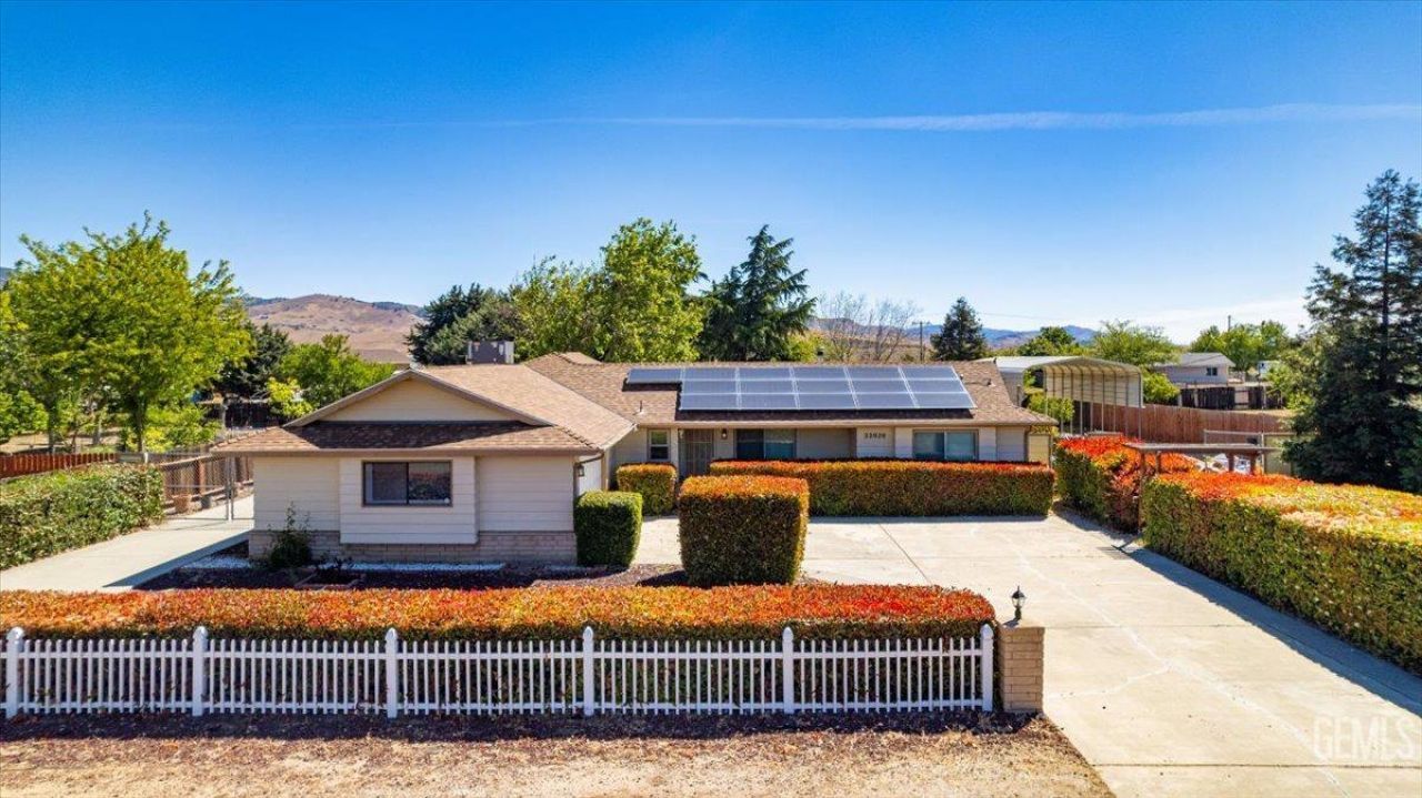 22020 Westwood Boulevard, Tehachapi, CA 93561 Main Photo