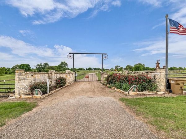 12912 Spring Valley Road, Moody, TX 76557