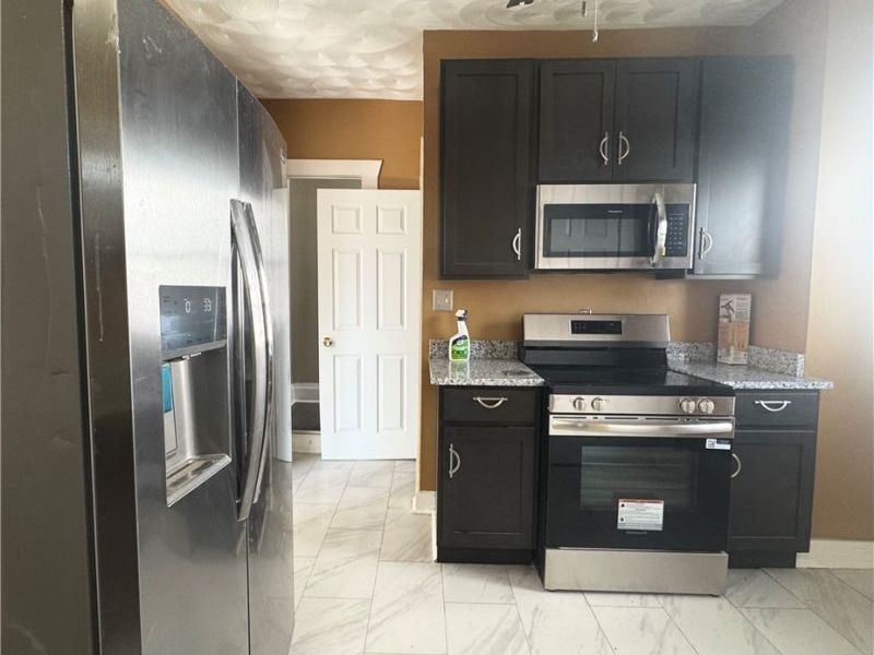 9606 Parmelee Avenue, Cleveland, OH 44108 Photo 13