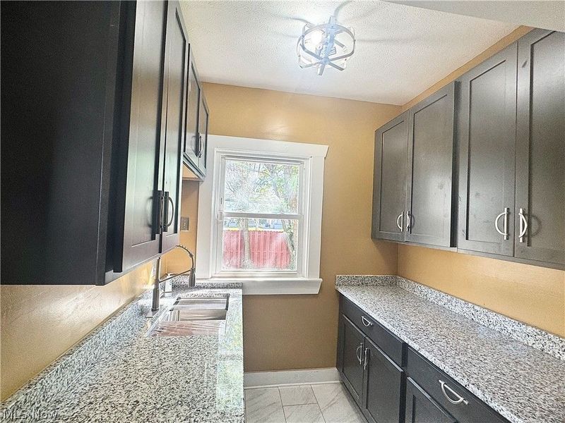 9606 Parmelee Avenue, Cleveland, OH 44108 Photo 14