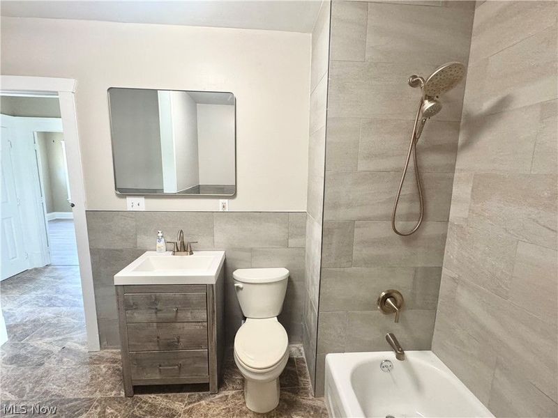 9606 Parmelee Avenue, Cleveland, OH 44108 Photo 18