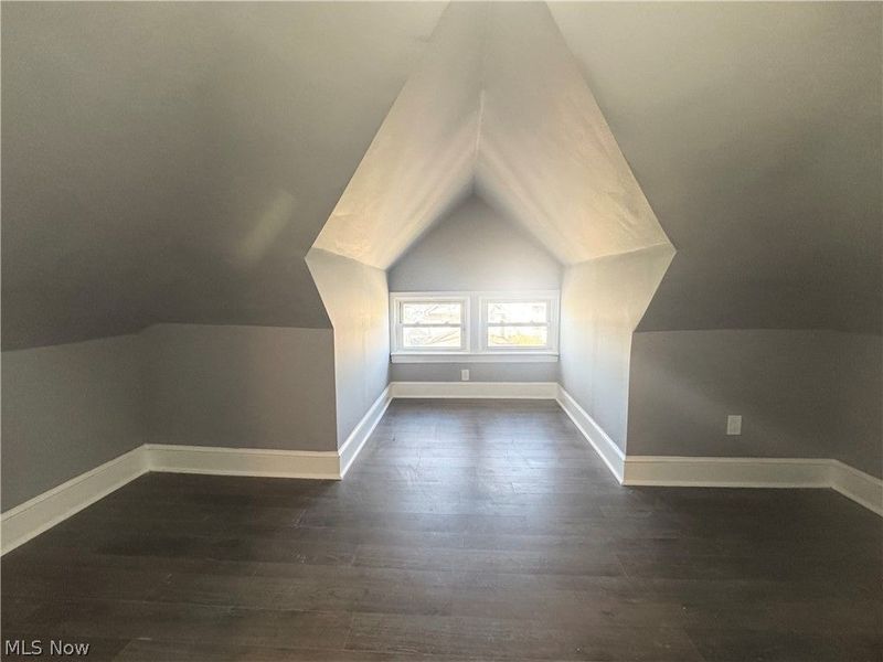 9606 Parmelee Avenue, Cleveland, OH 44108 Photo 28