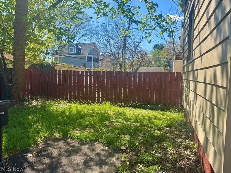 9606 Parmelee Avenue, Cleveland, OH 44108 Photo 4