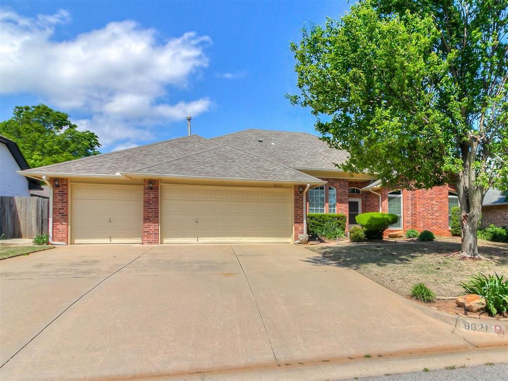 8621 NW 116th Street, Oklahoma City, OK 73162 Main Photo