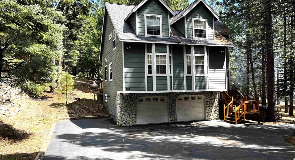 105 Top Of The West Drive, Lake Almanor, CA 96020 Photo