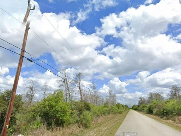 2630 NE 37TH AVENUE, NAPLES, FL 34120