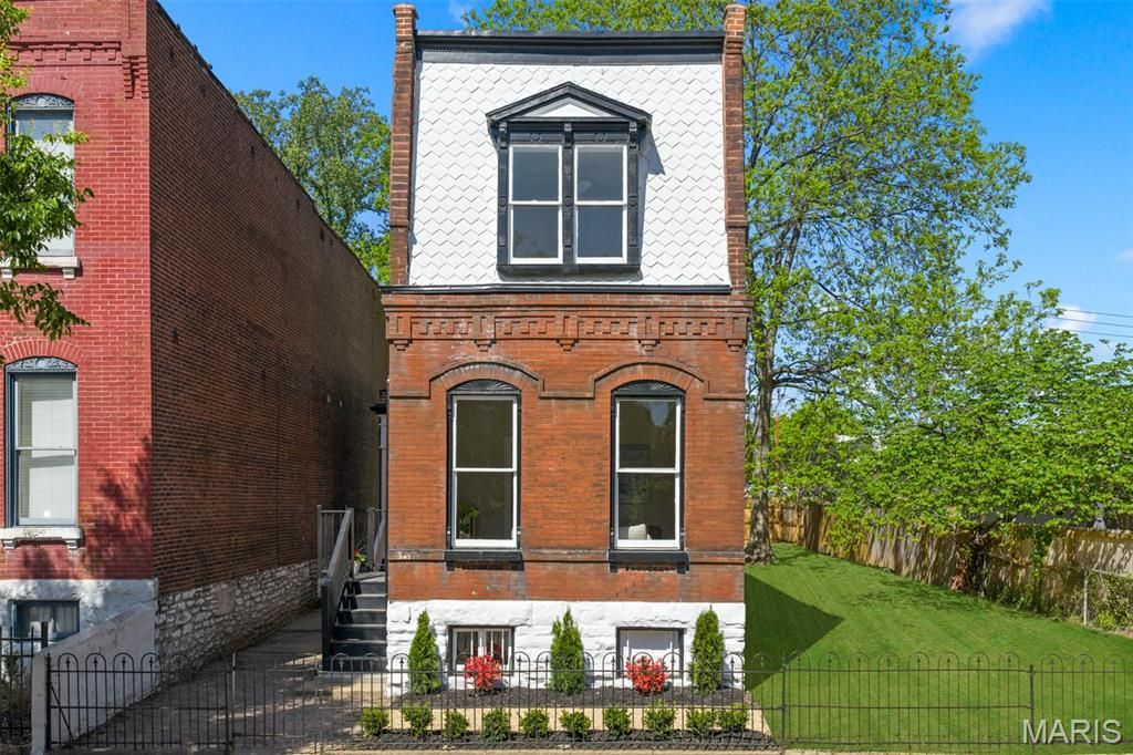 3431 Indiana Avenue, Saint Louis, MO 63118 Main Photo