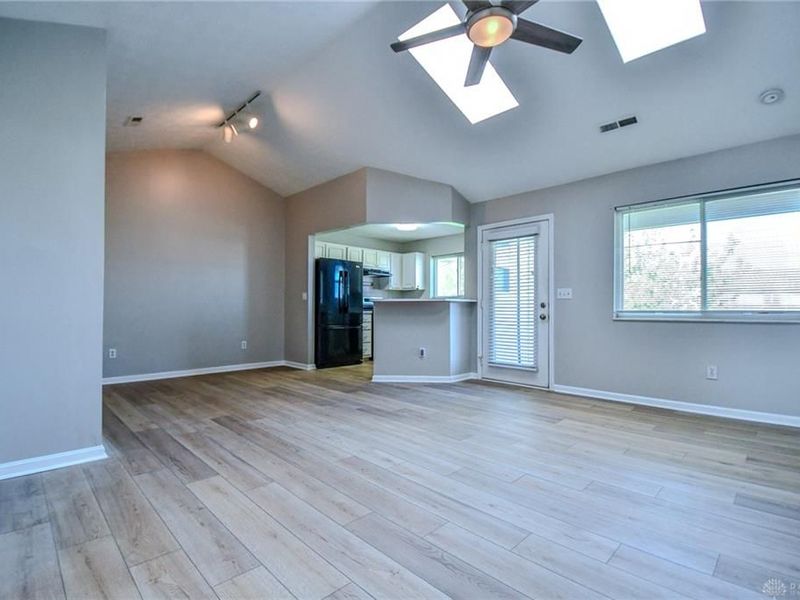 9439 Captiva Bay Drive, Miami Township, OH 45342 Photo 5