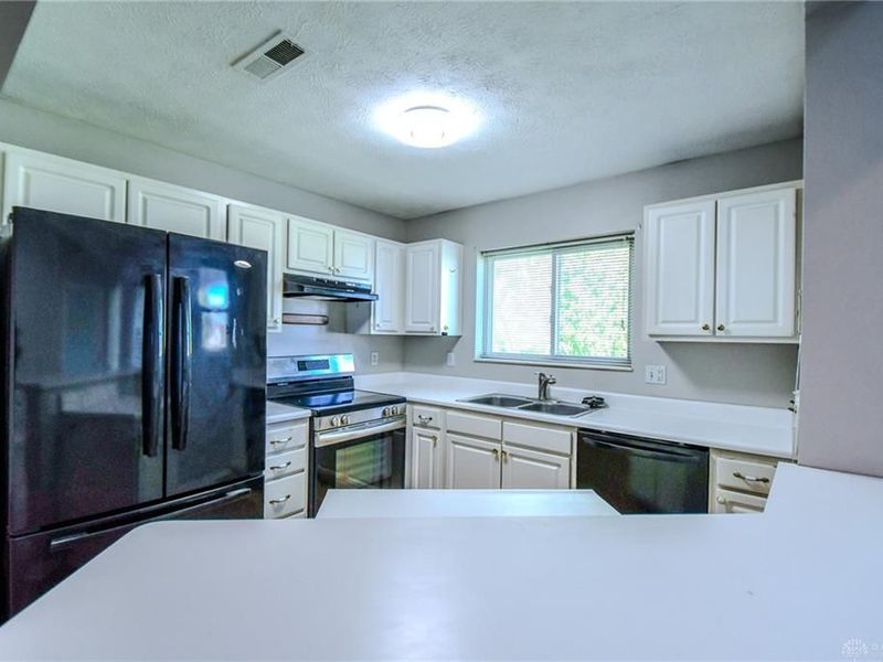 9439 Captiva Bay Drive, Miami Township, OH 45342 Photo 7