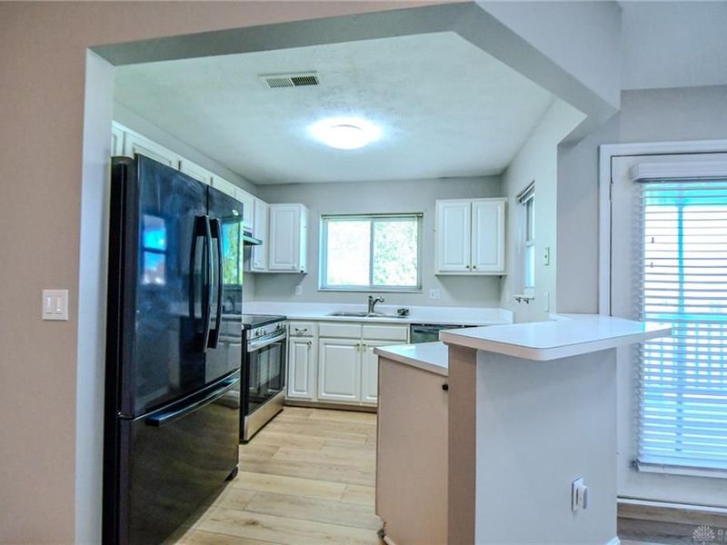 9439 Captiva Bay Drive, Miami Township, OH 45342 Photo 8