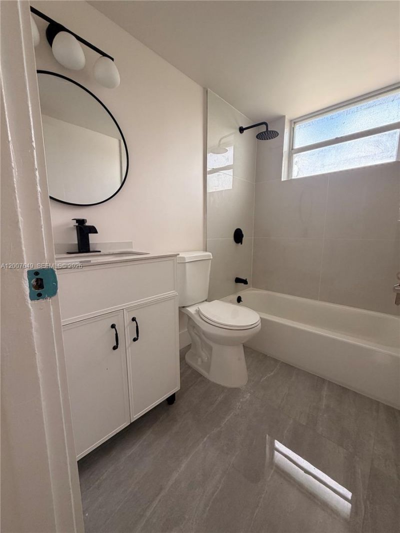 318 NW 30th Ter, Fort Lauderdale, FL 33311 Photo