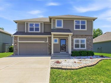 8627 NE 101st Street, Kansas City, MO 64157