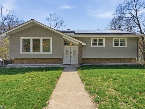 15 Valley Trl, Jefferson, NJ 07438