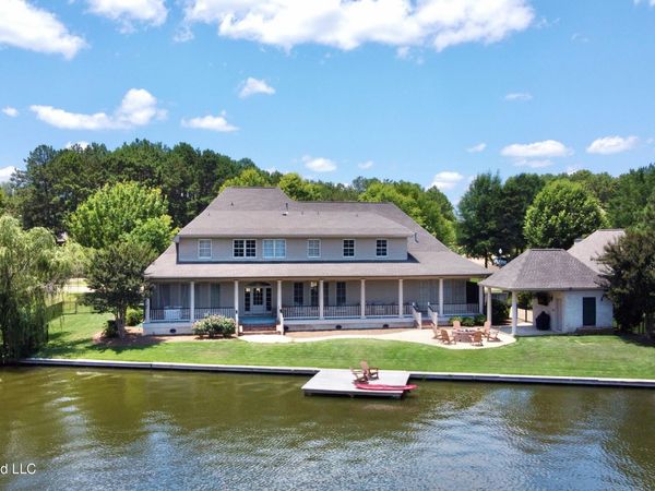136 Chadwyck Place, Madison, MS 39110