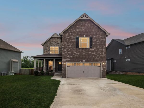 1035 Barnhill Rd , Clarksville, TN 37043