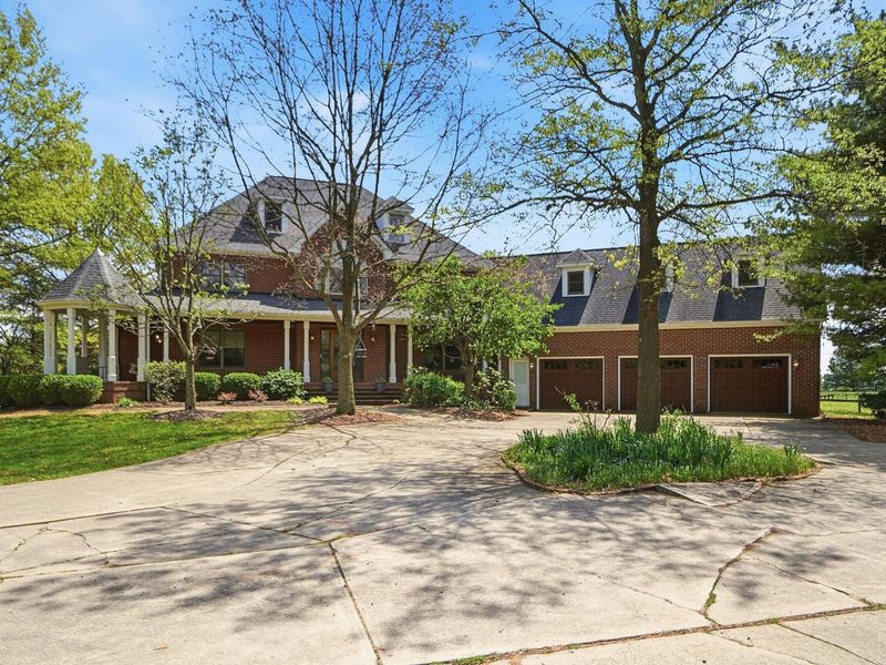 8290 Dustin Road, Galena, OH 43021 Photo 2