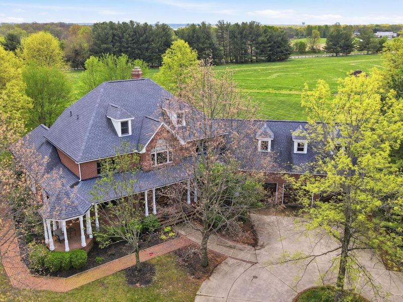 8290 Dustin Road, Galena, OH 43021 Photo 3
