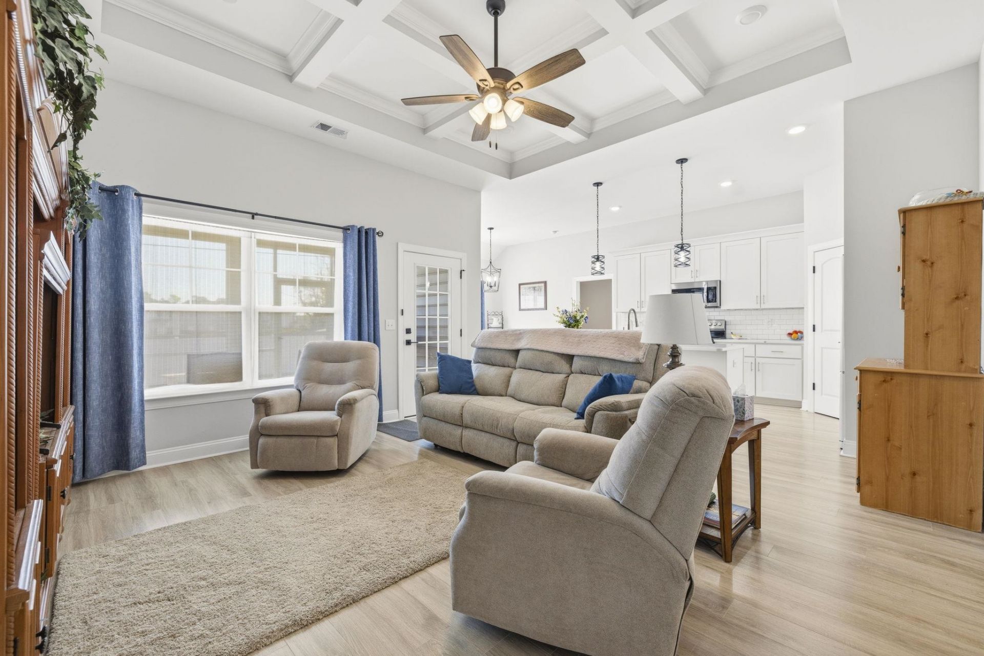 330 Canyon Dr.  Photo 12