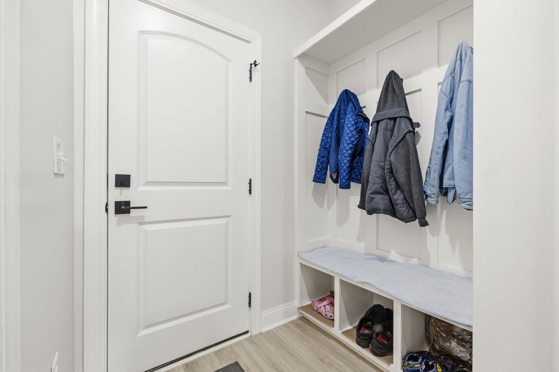 330 Canyon Dr.  Photo 14