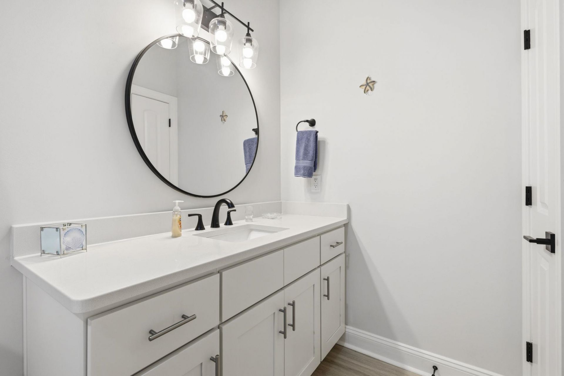 330 Canyon Dr.  Photo 16