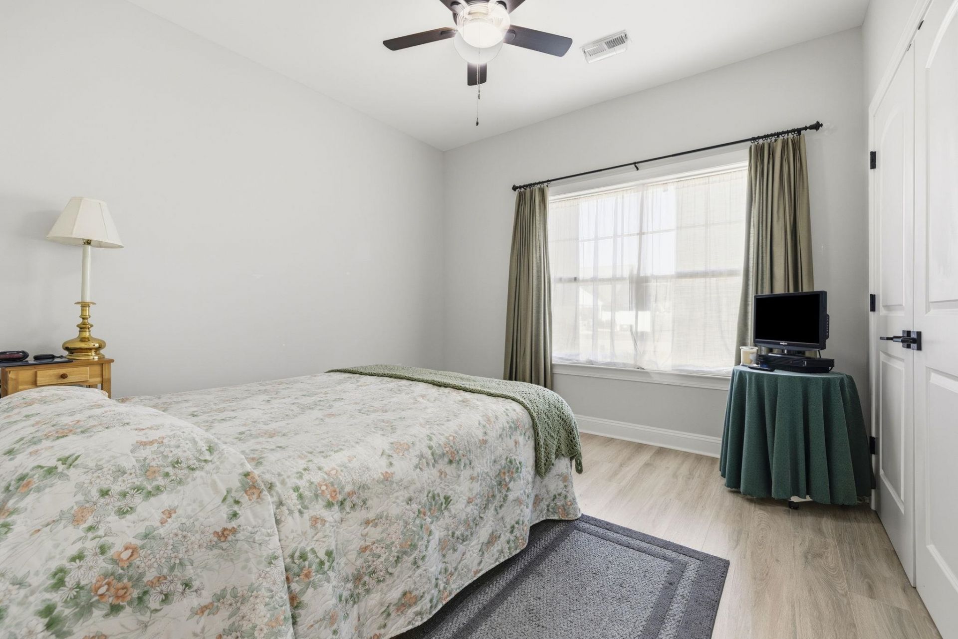 330 Canyon Dr.  Photo 27