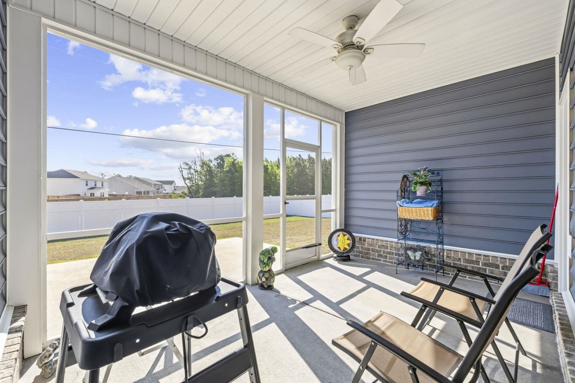 330 Canyon Dr.  Photo 31