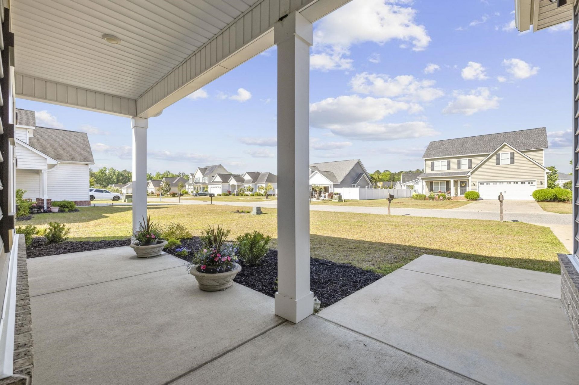 330 Canyon Dr.  Photo 5