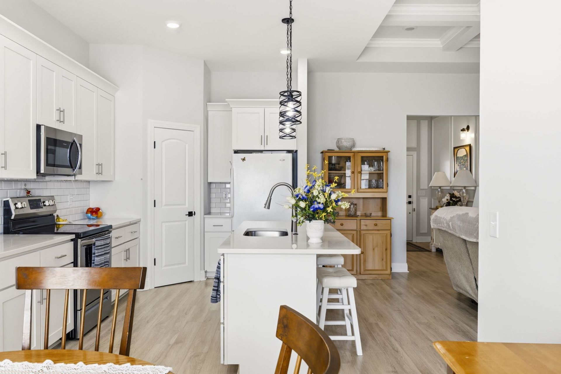 330 Canyon Dr.  Photo 8