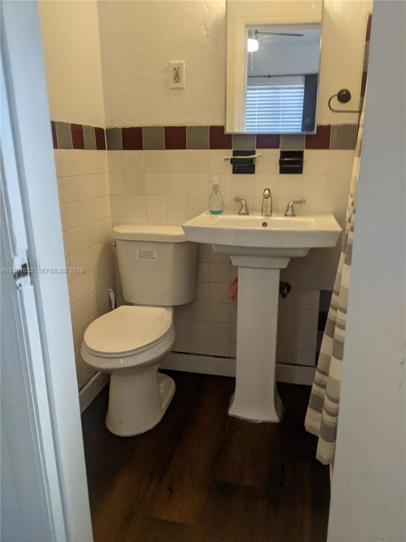 7741 Hawthorne Ave, Unit 7741, Miami Beach, FL 33141 Photo