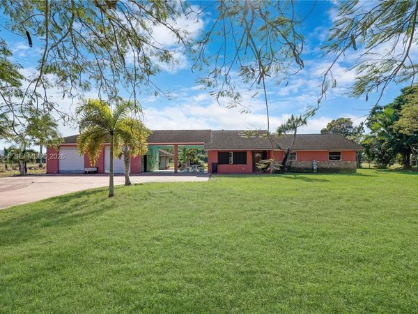 20000 SW 216th St, Miami, FL 33170