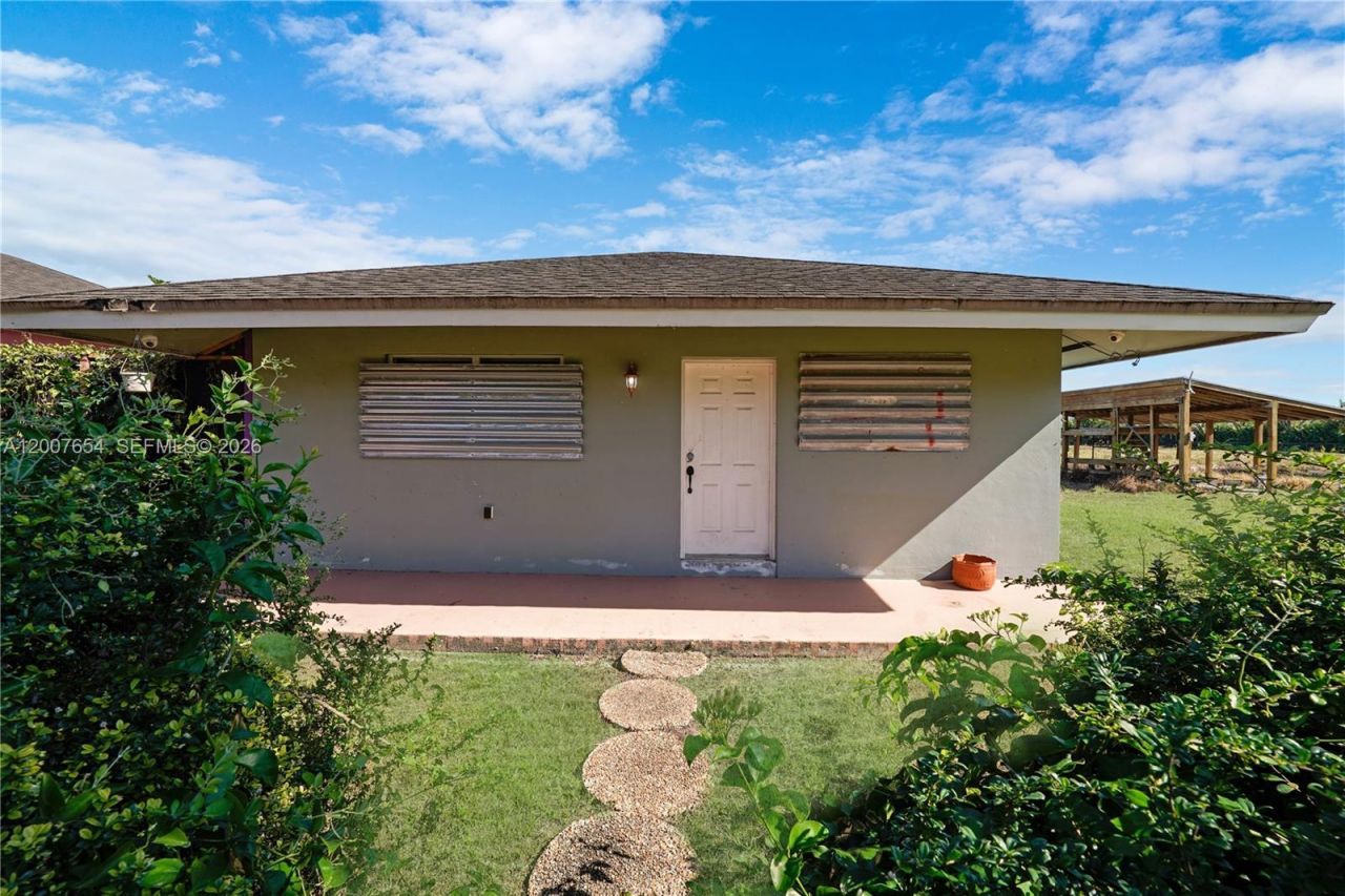 20000 SW 216th St, Miami, FL 33170 Photo