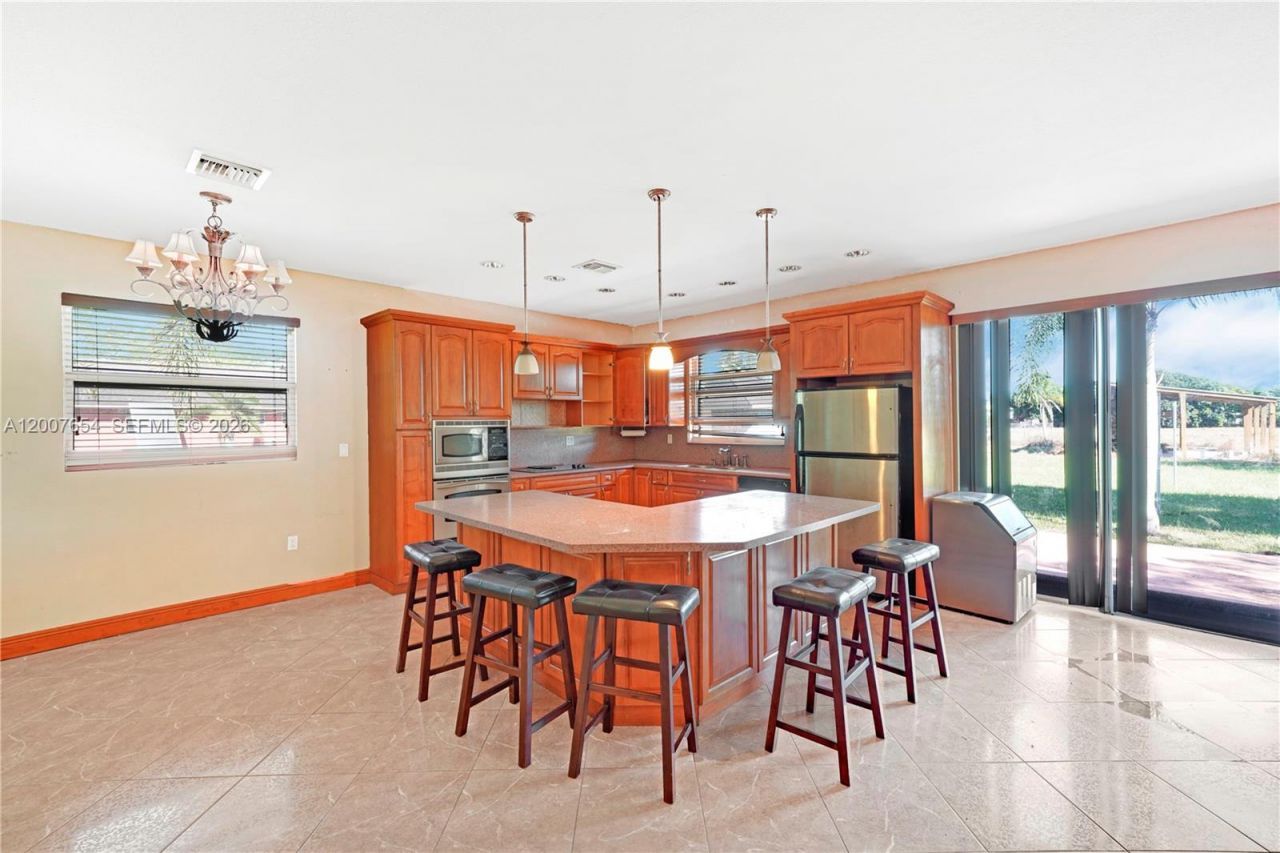 20000 SW 216th St, Miami, FL 33170 Photo