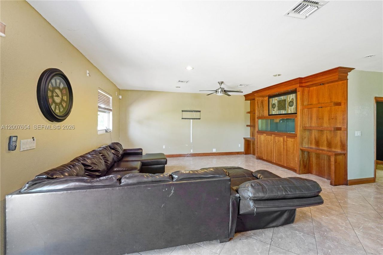 20000 SW 216th St, Miami, FL 33170 Photo